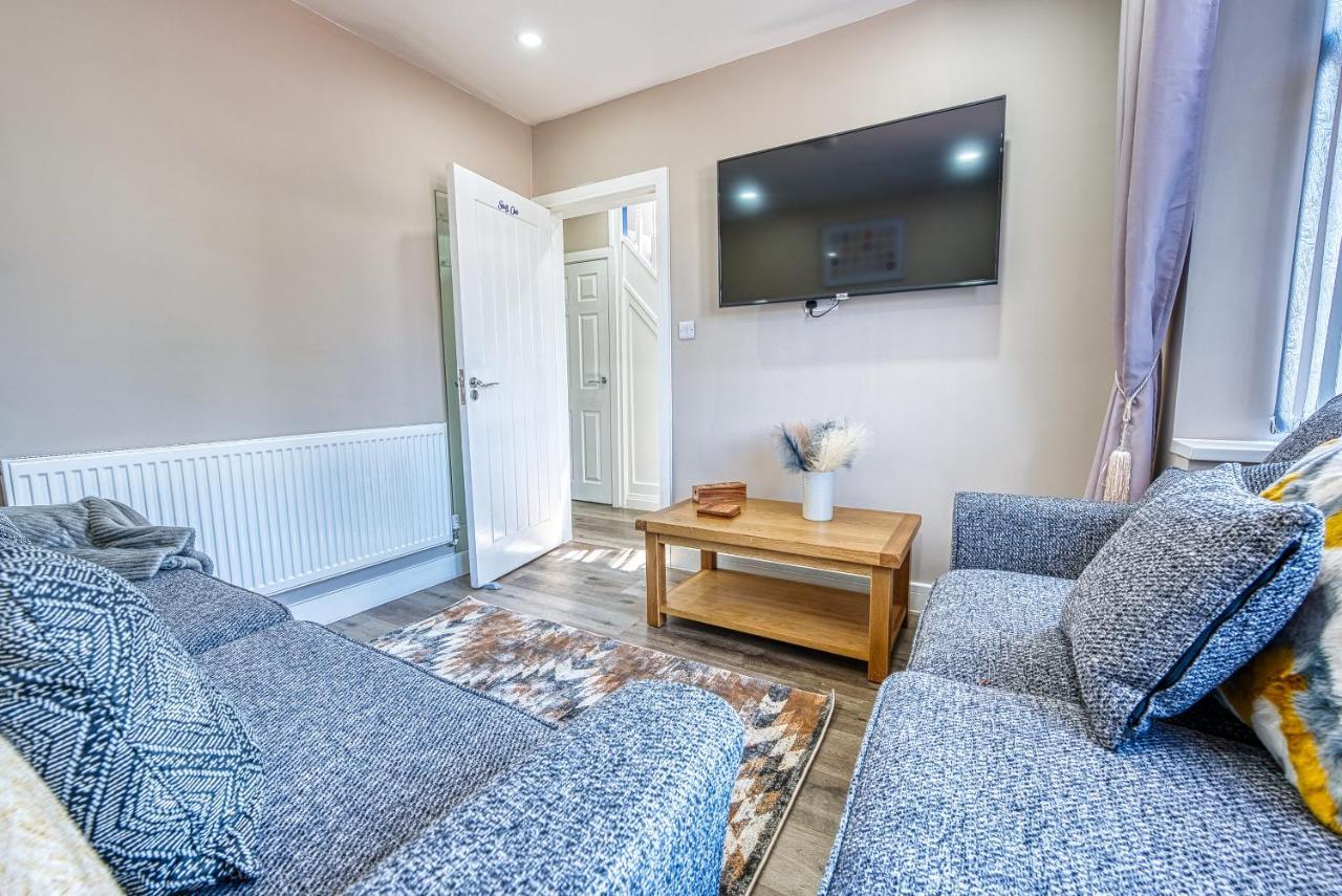 Stylish House - B'Ham Airport And Nec, Jlr Solihull, Business & Leisure Stays - Aspen House Extérieur photo