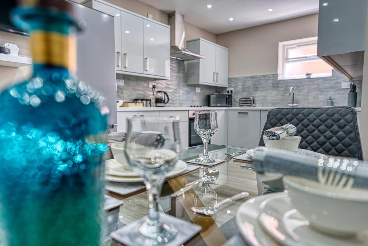 Stylish House - B'Ham Airport And Nec, Jlr Solihull, Business & Leisure Stays - Aspen House Extérieur photo